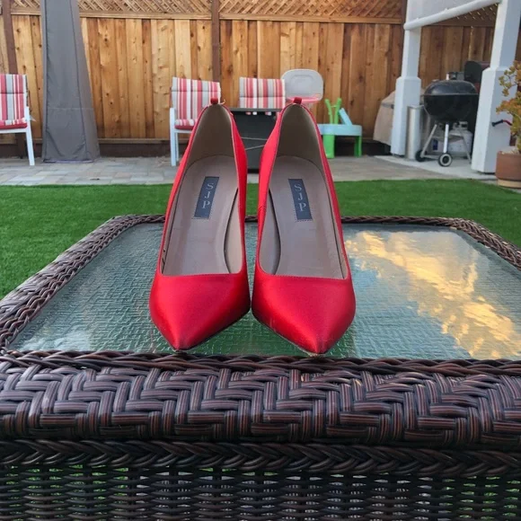 SJP Fawn Classic Red Pump - Picture 3 of 5